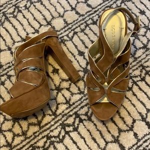 BGBG 5.5 Heels in Suede with Gold